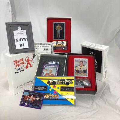 (91) NASCAR | Racing Car and Card Set