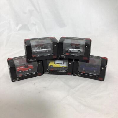 (92) NASCAR | Nila #3 Nascar Collectibles | 1:84 Scale Car Figures