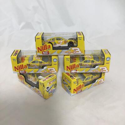 (92) NASCAR | Nila #3 Nascar Collectibles | 1:84 Scale Car Figures