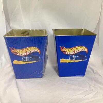(95) NASCAR | Racing Car Collectibles | Hot Wheels Garbage Cans