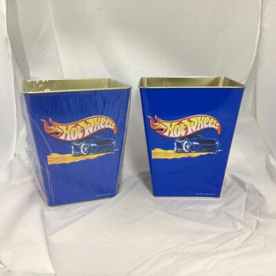 (95) NASCAR | Racing Car Collectibles | Hot Wheels Garbage Cans