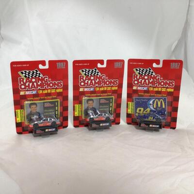 (96) NASCAR | Mixed Group of different Racing Car Collectibles