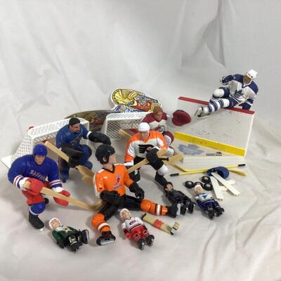 (111) SPORTS | Mixed Group of Hockey Figures and Toys