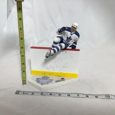 (111) SPORTS | Mixed Group of Hockey Figures and Toys