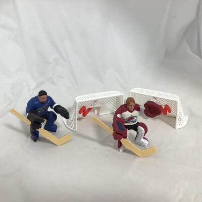 (111) SPORTS | Mixed Group of Hockey Figures and Toys