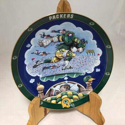 (117) FOOTBALL | Mixed Group of Football Collector Plates