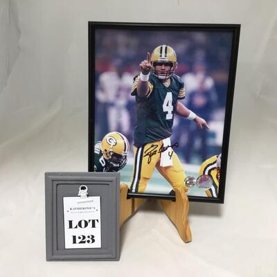 (123) PACKERS | Brett Farve Signed Photograph