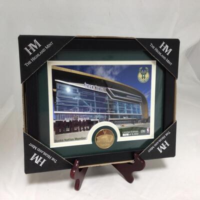 (126) BASKETBALL | Bucks Nation Member Coin Framed