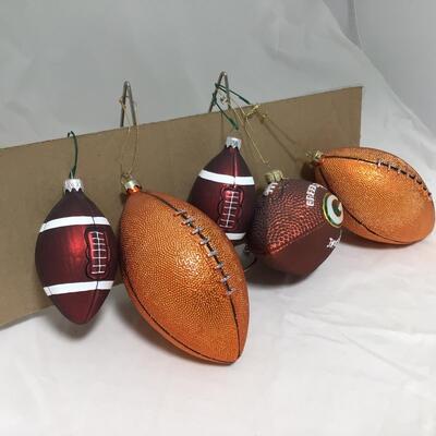 (128) PACKERS | Mixed Group of Packers and Football Christmas