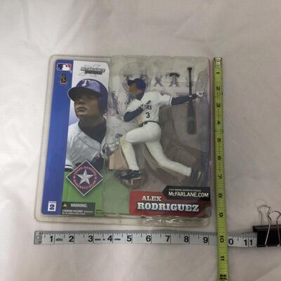 (131) BASEBALL | Josh Beckett, Chad Cordero, Curt Schilling, and Trevor Hoffman Figures