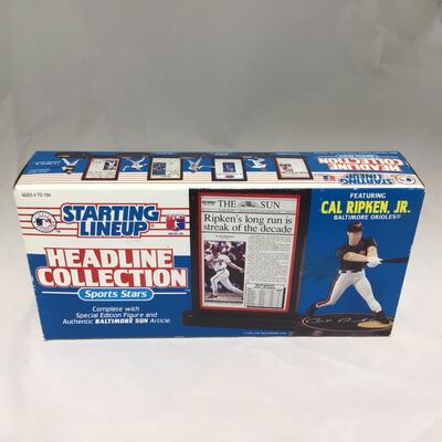(141) STARTING LINEUP | Mixed Group of Baseball Figures