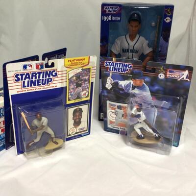 (141) STARTING LINEUP | Mixed Group of Baseball Figures