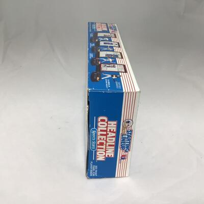 (141) STARTING LINEUP | Mixed Group of Baseball Figures