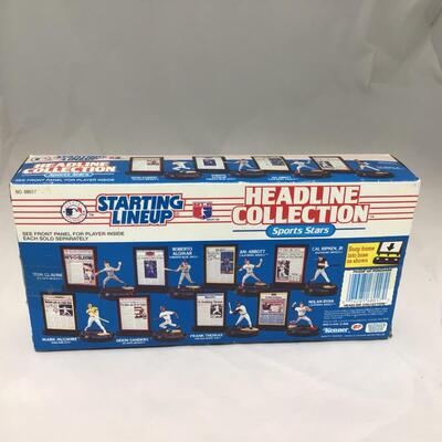 (141) STARTING LINEUP | Mixed Group of Baseball Figures