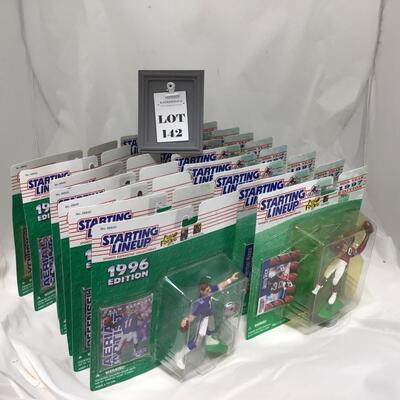(142) STARTING LINEUP | 1996 / 1997 Football Figures