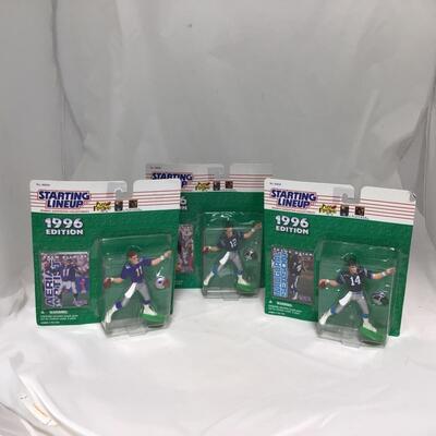 (142) STARTING LINEUP | 1996 / 1997 Football Figures