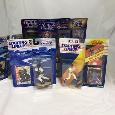(148) STARTING LINEUP | Mixed Group of Baseball Figures