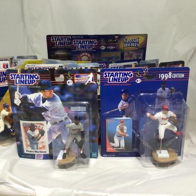 (148) STARTING LINEUP | Mixed Group of Baseball Figures