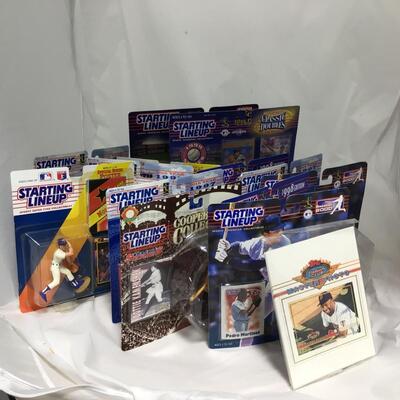 (148) STARTING LINEUP | Mixed Group of Baseball Figures