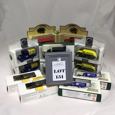 (151) LLEDO | Mixed Group of Lledo Model Cars