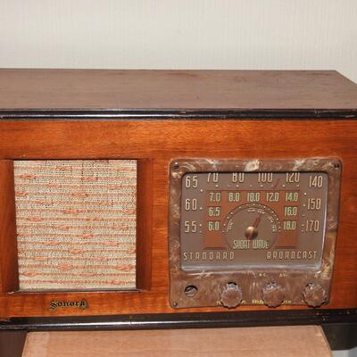 Sonora Short Wave Standard  Broadcast Radio