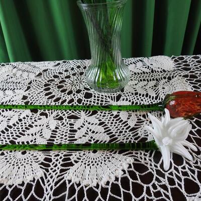 Art glass hand blown Amberina daffodils