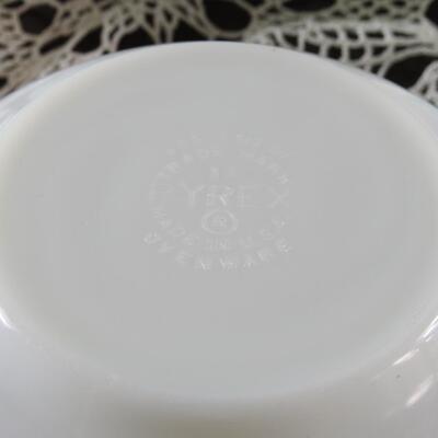 Pyrex Amish butter print bowls