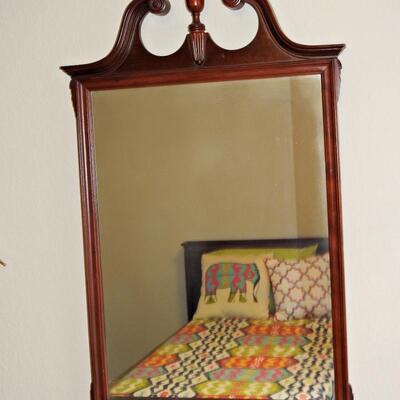 Vintage Mahogany Twin Bed Set