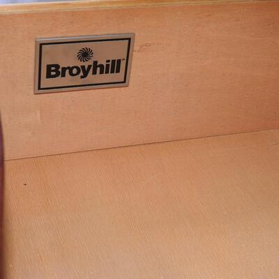 Broyhill 3 Drawer Bowfront Accent Chest
