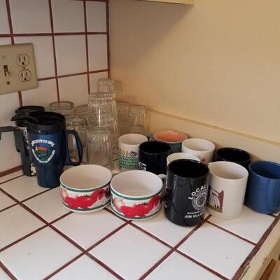 Coffee cups.glasses and soup cups