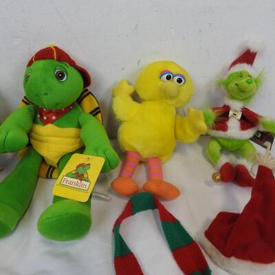7 pc Stuffed Animals: Kermit, Grinch, Franklin, Big Bird, Elmo, Fozzie Bear, etc