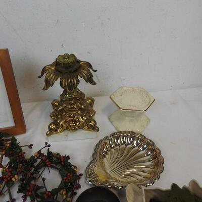 14 pc Decor, 2 Frames, Swan Floral Foam Brick, Small Wreaths, Key Hanger, etc