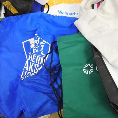 Lot of 25 Assorted Bags, Reusable Grocery Bags, Fabric Bags, Sports Bags