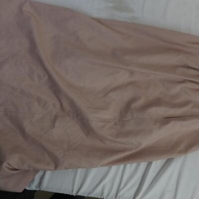 7 pc Women's Apparal, 5 Tops, 1 Skirt, 1 Dress, Notation L, Live and Let Live