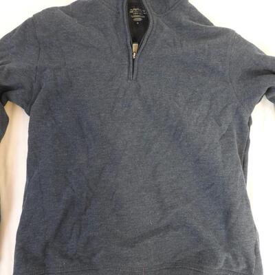 Mens Apparel, 3 Coats, 1 Pair of Snow Pants, Medium and Large,