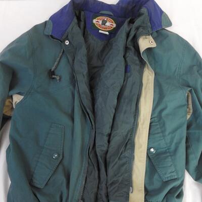 Mens Apparel, 3 Coats, 1 Pair of Snow Pants, Medium and Large,