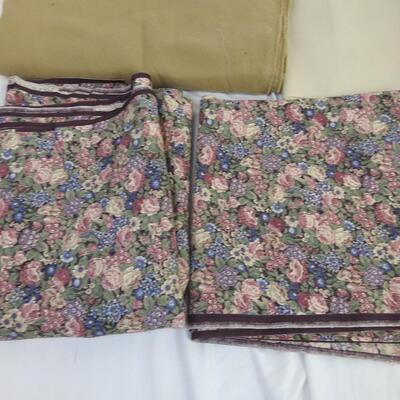 6 pieces of Fabric, Floral Designs, Tan