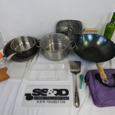 14 pc Kitchen, Wok, Pots and Pans, Glass Pitcher