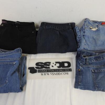 5 Pairs of Jeans, Gloria Vanderbilt, ST. John's Bay, Riders, Medium