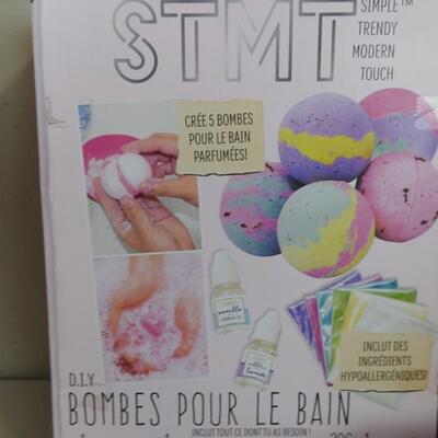 14 pc Crafts, Foam, D.I.Y. Bath Bombs, Sewing Supplies