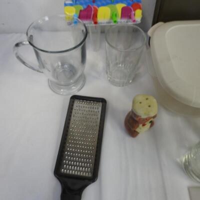 16 pc Kitchen: Yellow Divided Plates, Glass Cups, Popsicle Maker, Plastic Bowl