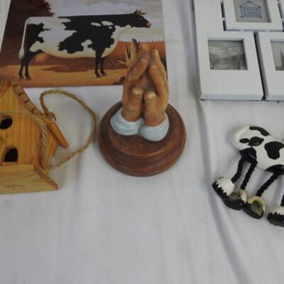 11 pc Home Decor: Wooden Figures, Signs, Prayer hands, Fabric Curtain
