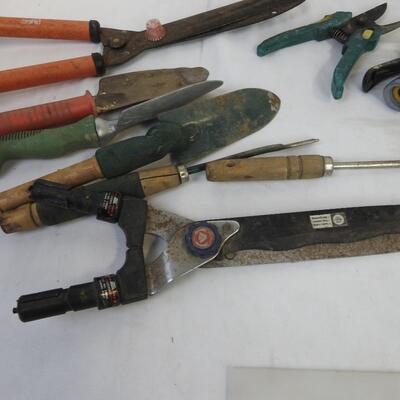 Gardening and Landscaping Tools: Trowels, Shears, Chisel, Spray Hose Nozzles