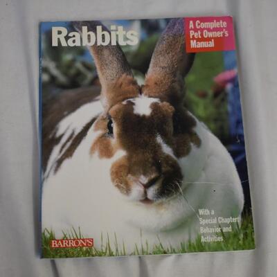 9 pc Pet Lot: Rabbits Book, Snap'y Fit Water/Food Bowl, Water Containers