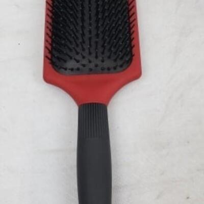 Hot Hair Tools Cool Carry Bag with Brush, Comb & Styling Clips - New