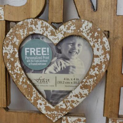 Straw Bale 8 in x 9 in x 20 in and Alphabet Photo Sign - New