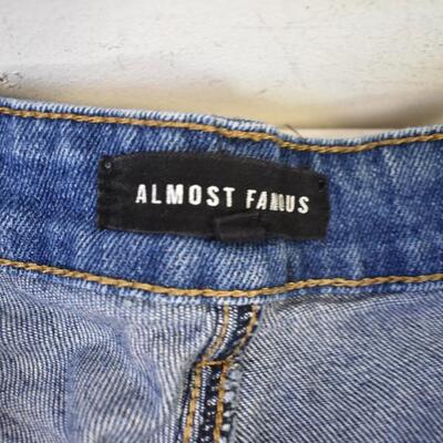 5 pc Women's Jeans & Pants, Eddie Bower, Best Cuts, Simply Vera, Almost Famous