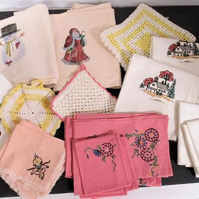 Lot of Vintage Kitchen Towels, Pot Holders, Napkins