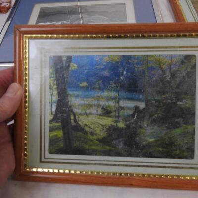 10 pc Home Decor: 3 Holographic Pics ,Elephant Base Candle Holder, 3 fold frame