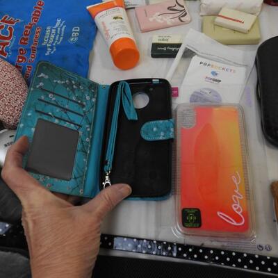 20+ pc Personal Care & Accessories: Hangers, purses, phone covers, mirror, belts